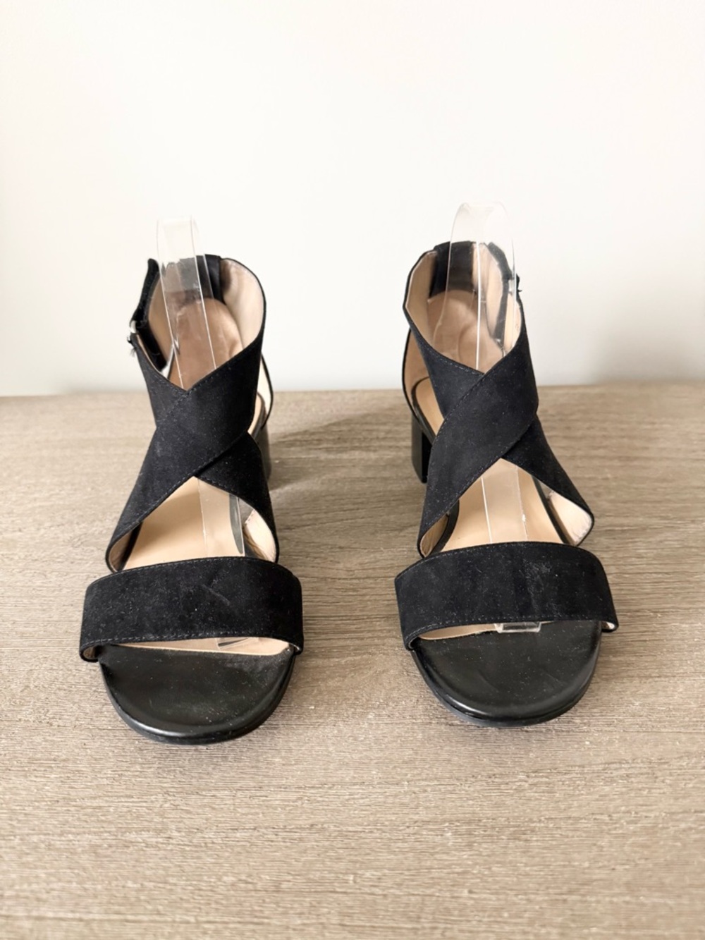 Naturalizer Adele Black Crisscross Block Heel Sandals Size 8.5 - Picture 2 of 7